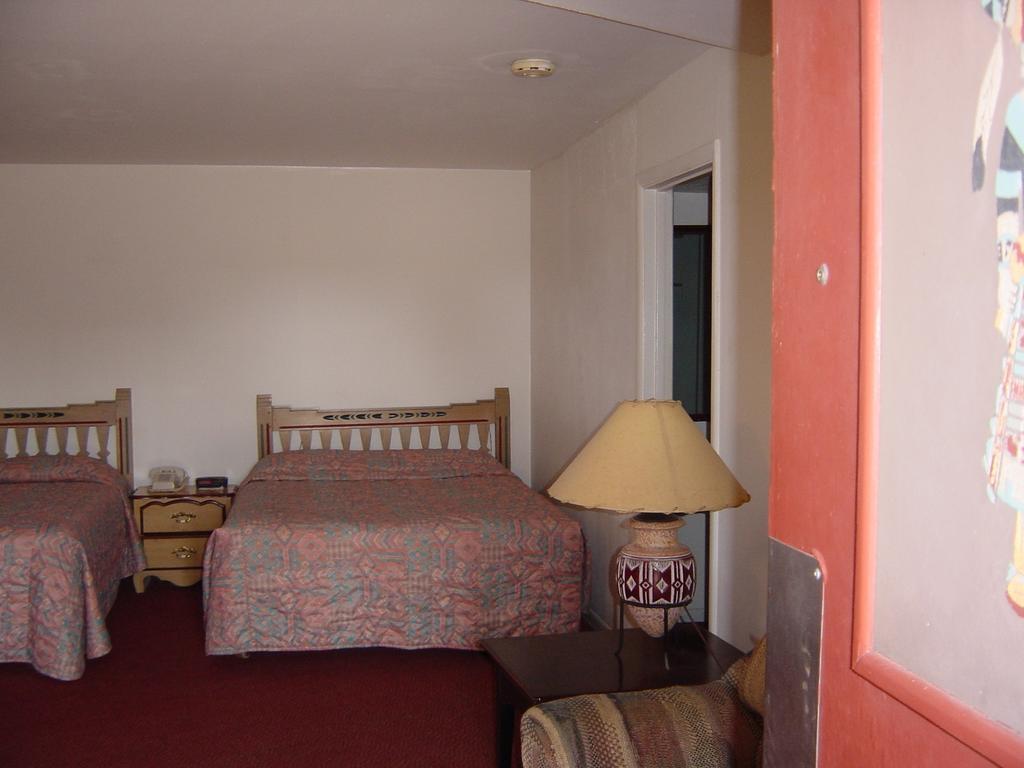 Pow Wow Inn Tucumcari Exterior foto